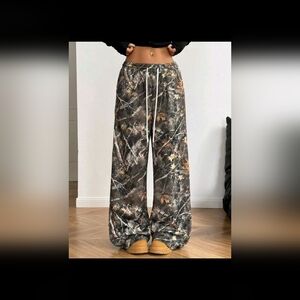 New Shein Camo Wide Leg Drawstring Sweatpants Size Medium Or 6